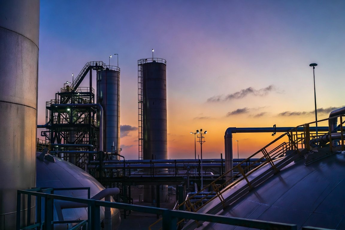 H2S removal from LNG
