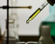 Non-triazine scavengers